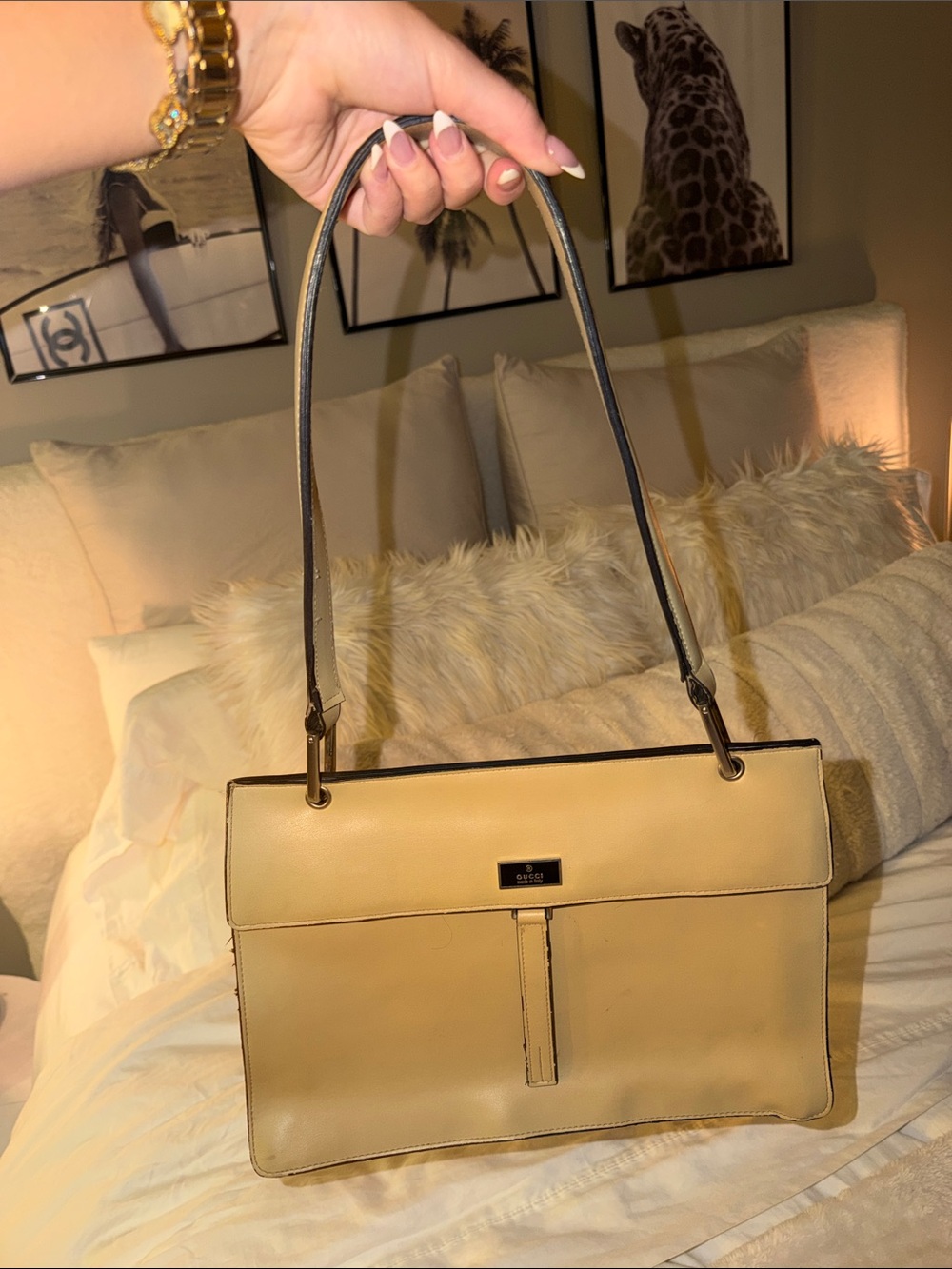 Women's Shoulder Bag in Beige